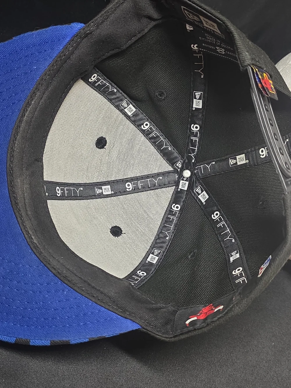 New Era Chicago Bulls Snapback Hat - Black & Blue